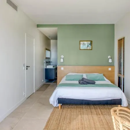 4 Etoiles Vue Piscine 拉克鲁瓦瓦尔梅