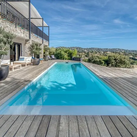 4 Etoiles Vue Piscine
